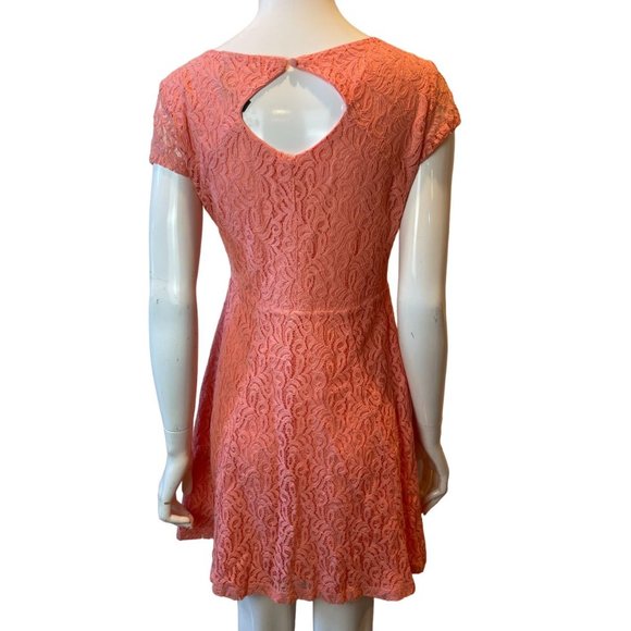 Jessica Simpson Women Lace Mini Dress Cutout Front Keyhole Peach Size Medium - Picture 4 of 11